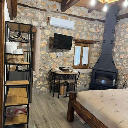 Traditional Stone Guesthouse Agios Ioannis  ภายนอก รูปภาพ