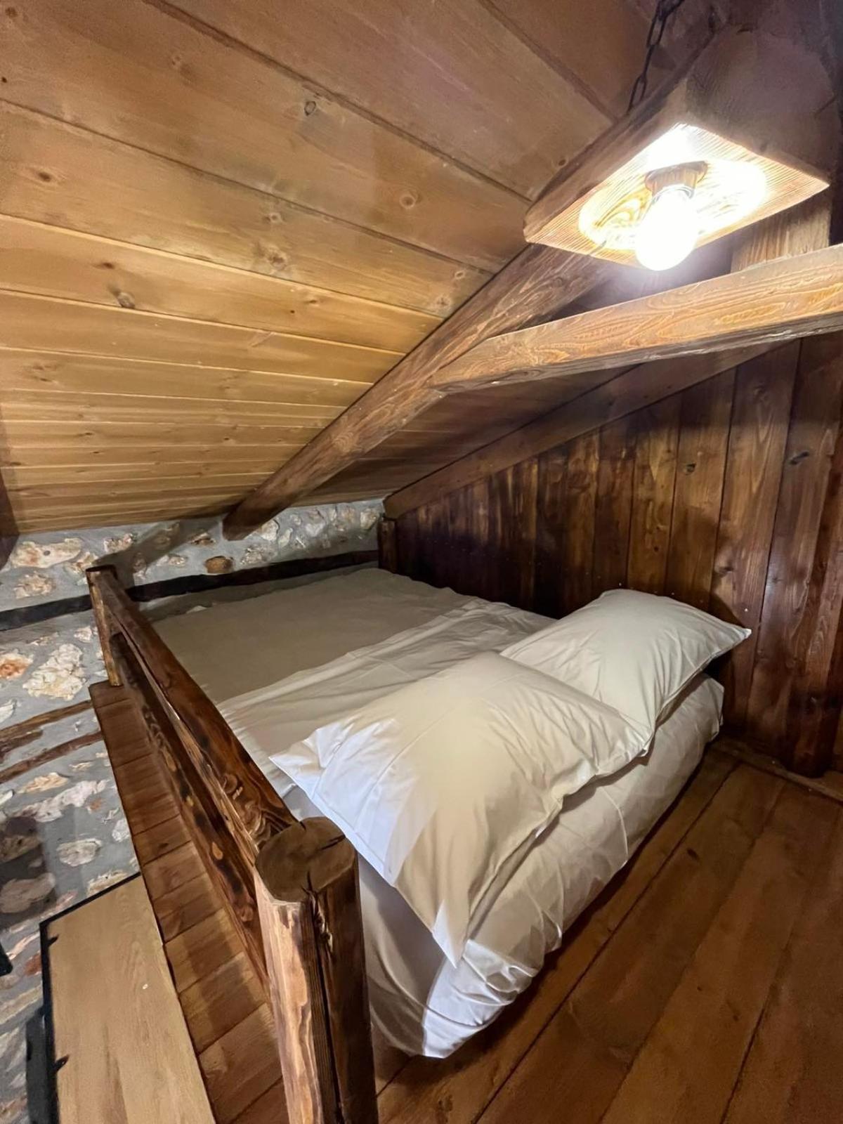 Traditional Stone Guesthouse Agios Ioannis  ภายนอก รูปภาพ